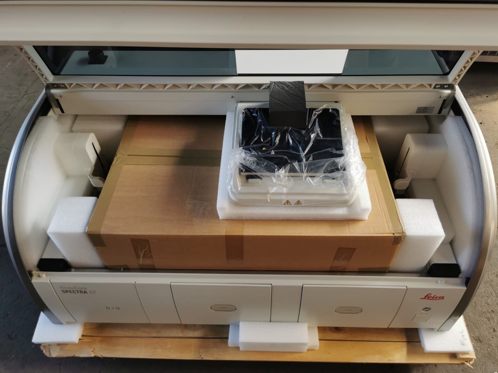 Leica HistoCore SPECTRA ST Automated Slide Stainer – 14051254354