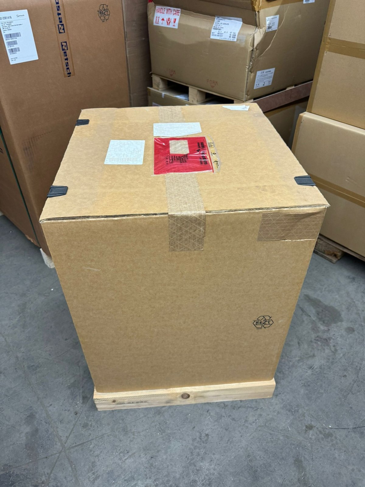 Vacuubrand PC 3 / RZ 6 Chemistry Vacuum System - Image 8