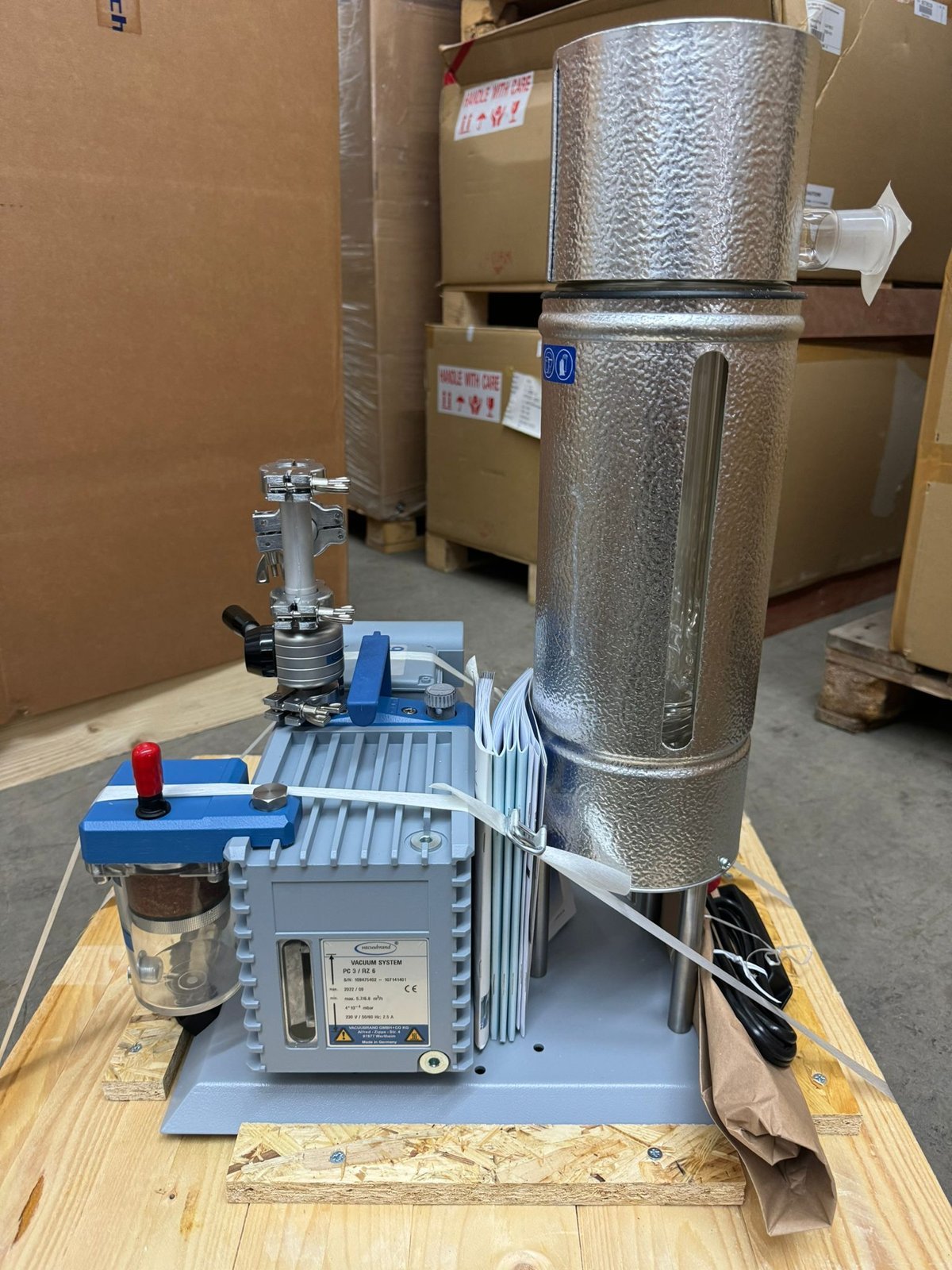 Vacuubrand PC 3 / RZ 6 Chemistry Vacuum System - Image 6