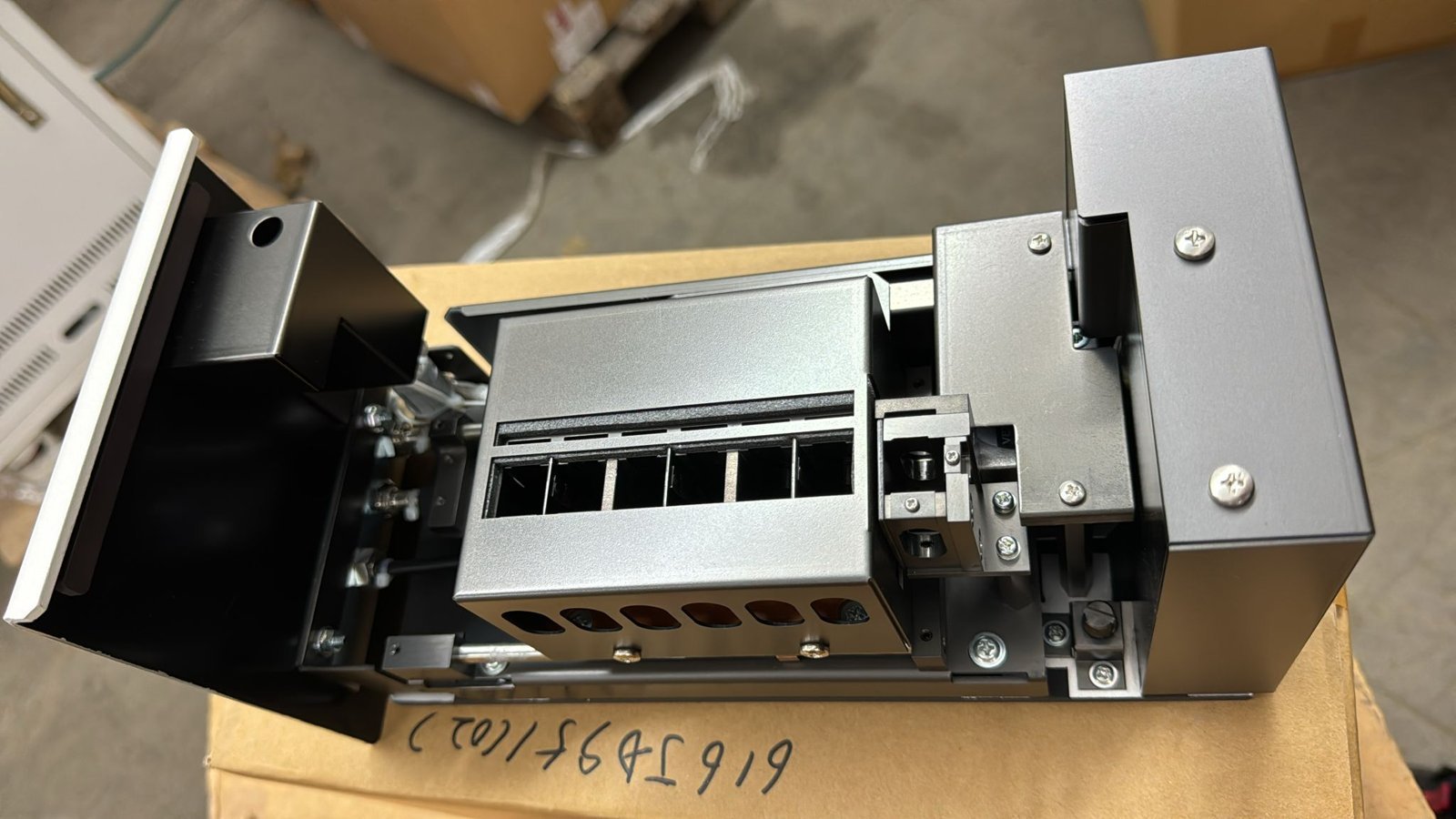 Hitachi Cell Positioner with Temperature Controller 2J1-0104 - Image 7