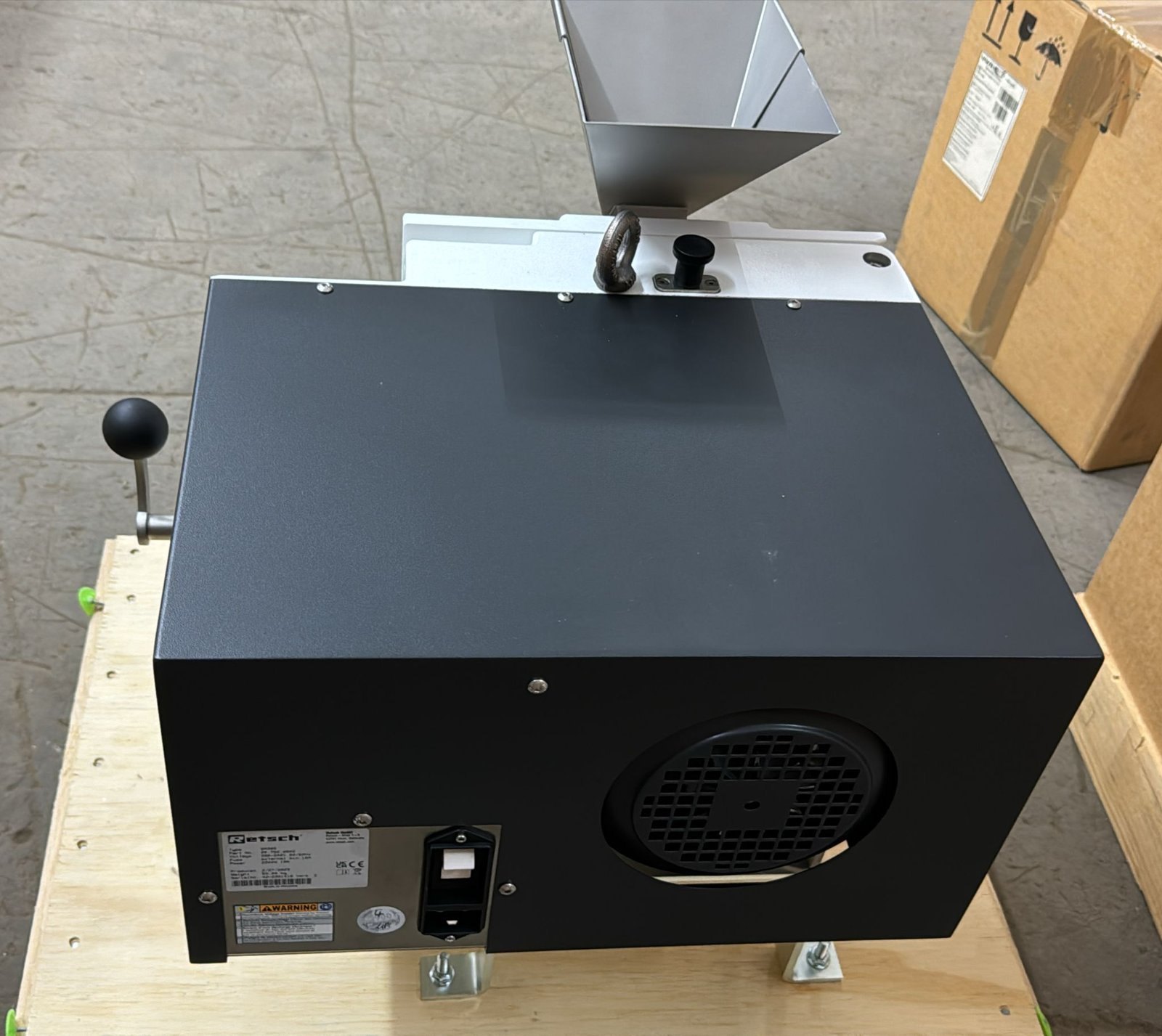 Retsch SR 300 Rotor Beater Mill – 20.752.0002