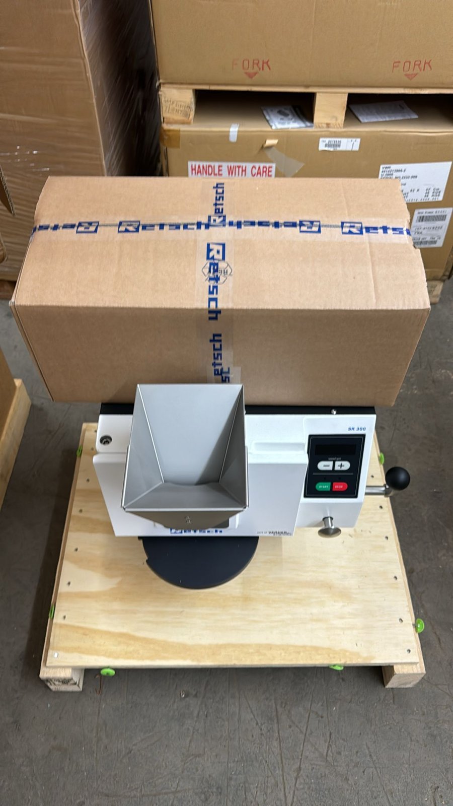 Retsch SR 300 Rotor Beater Mill – 20.752.0002 - Image 8