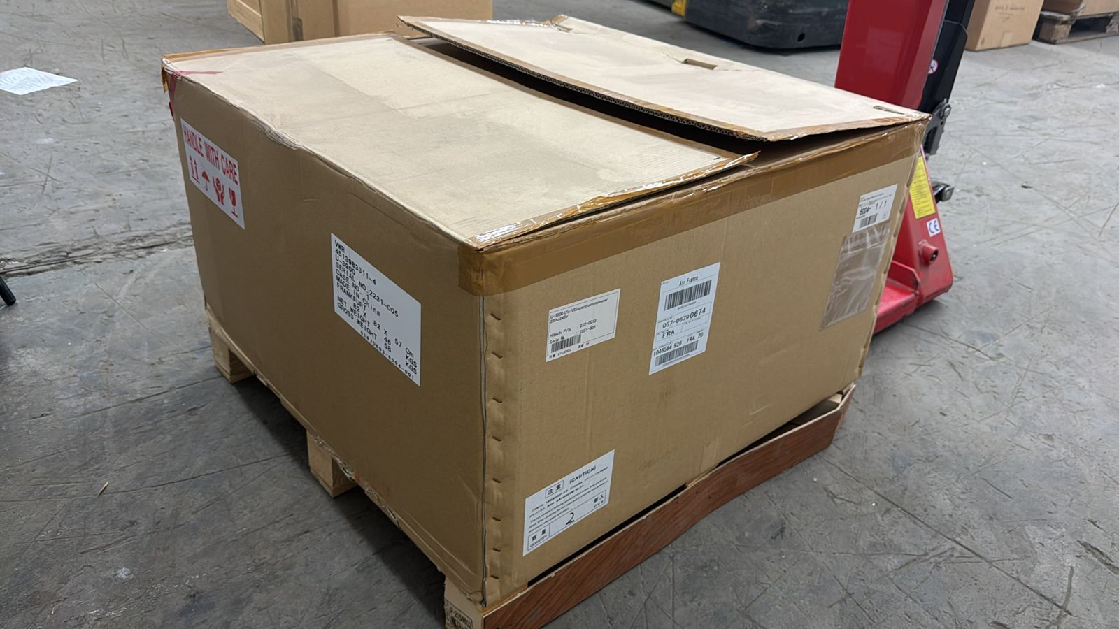 Hitachi U-3900 UV-VIS Spectrophotometer – 2J2-0013 - Image 10