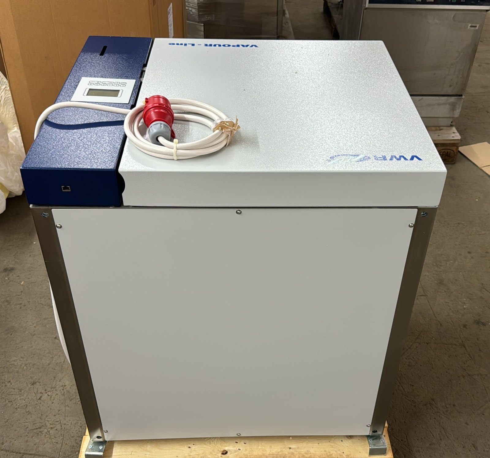 VWR Vapour Line 135-M Steam Sterilizer Autoclave - Image 2