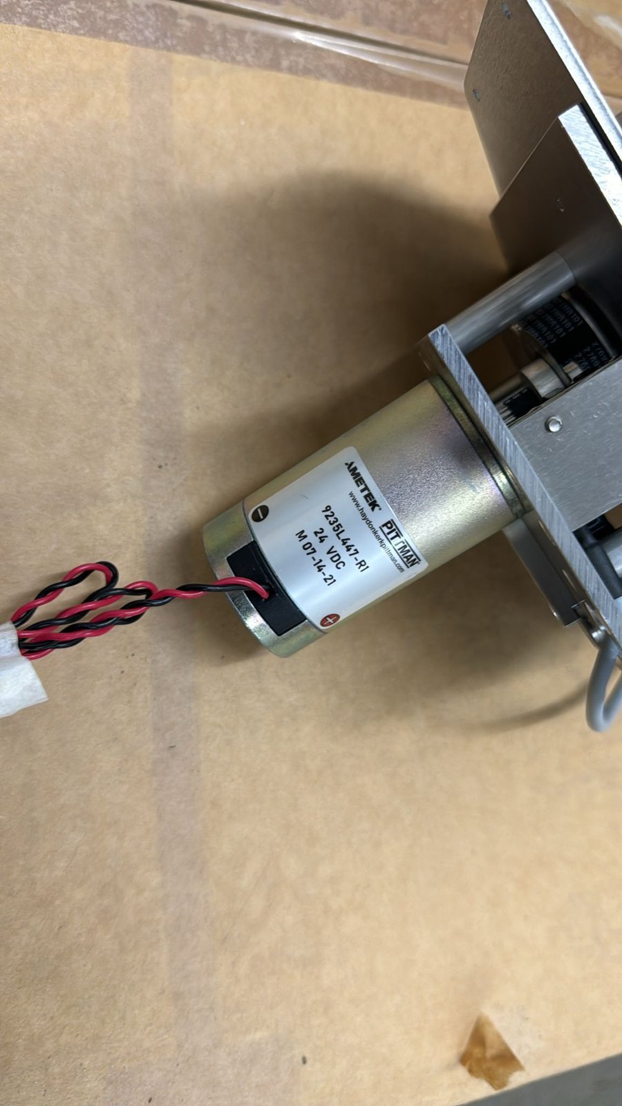 Cole-Parmer / Ametek Pittman 41025-20 Motor - Image 8