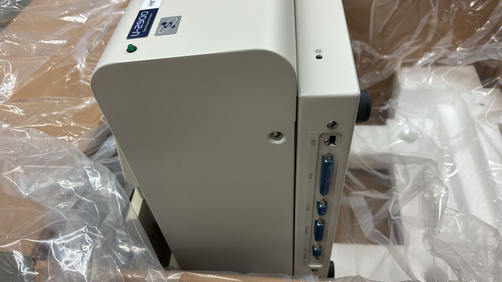 Hitachi U-2900 UV-VIS Spectrophotometer – 2J1-0003 - Image 3