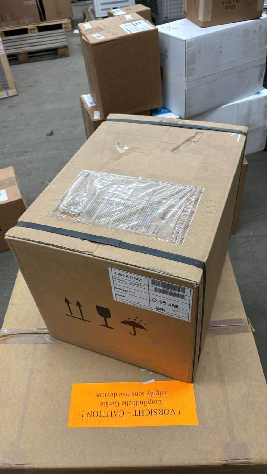 Hermle Z 206 A Small Benchtop Centrifuge - Image 6