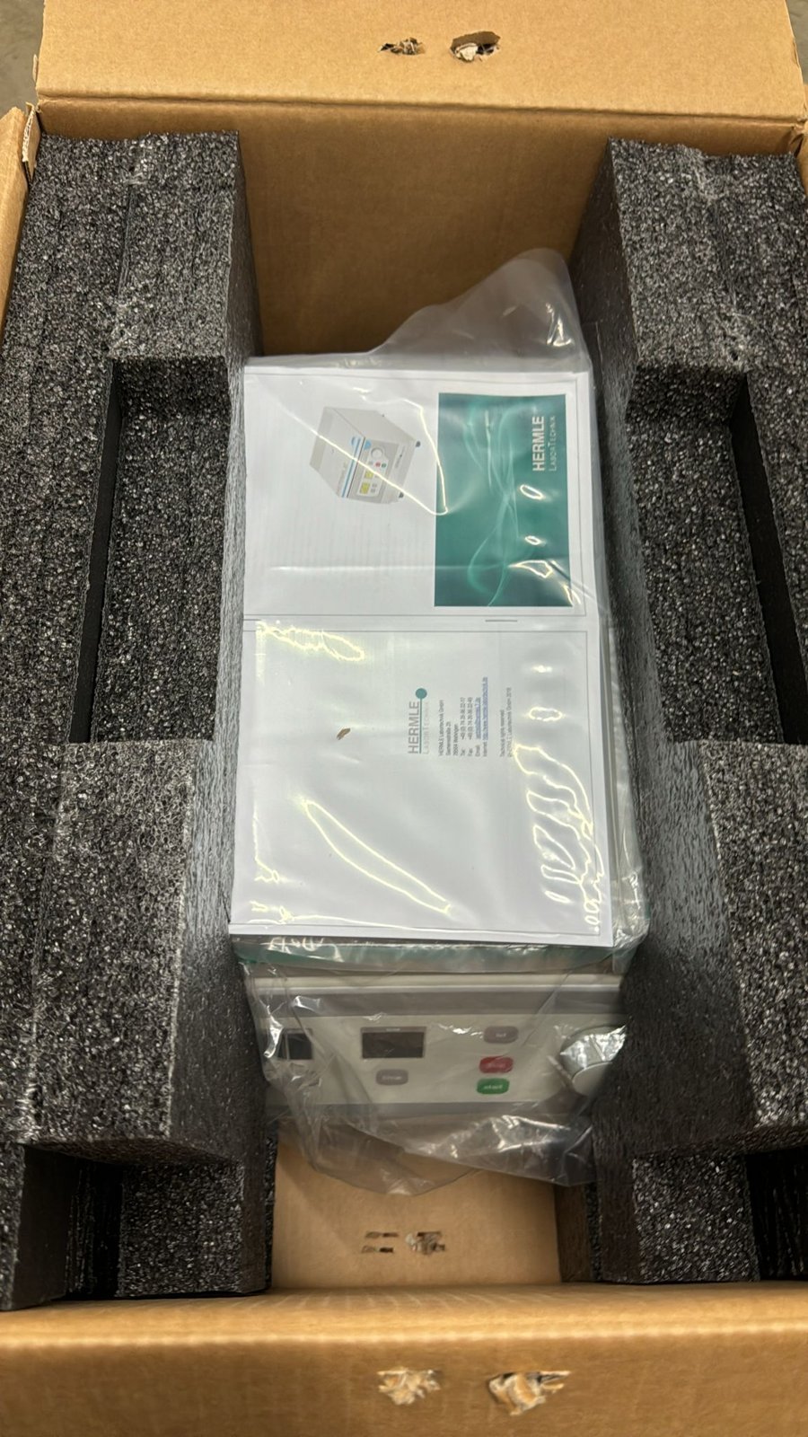 Hermle Z 206 A Small Benchtop Centrifuge - Image 2