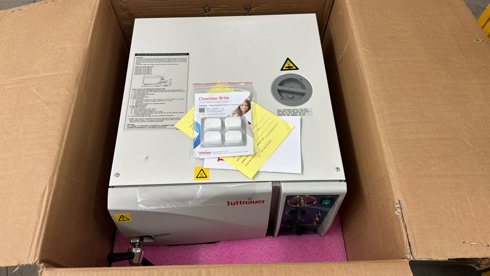 Tuttnauer 2540M Manual Autoclave Steam Sterilizer - Image 2